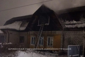 Пожар в Бежице: горел дом, жертв нет