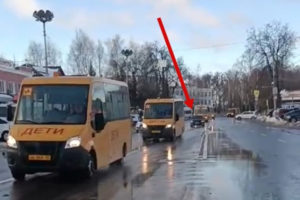 Водитель, встроившийся в колонну автобусов с детьми в Брянске, оштрафован – ГИБДД