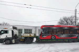 Первый троллейбус с прославлением горадминистрации поступил в Брянск