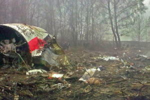 Польские власти отказываются от версий о «вине» России в катастрофе правительственного Ту-154 под Смоленском
