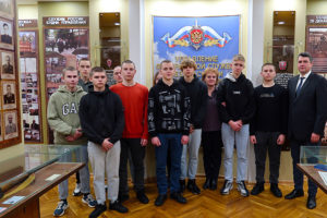 Студенты Брянского транспортного техникума побывали в УФСБ. С экскурсией