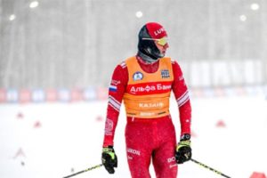 Александр Большунов одержал 15-ю победу подряд на этапах Кубка России