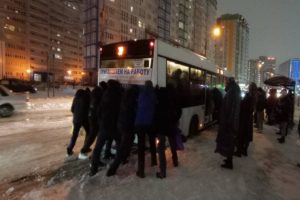 Ледяной дождь вызвал в Брянске в вечерний час пик коллапс общественного транспорта