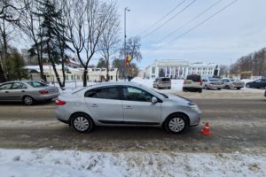 ДТП в Брянске: женщина попала под машину около сквера Камозина