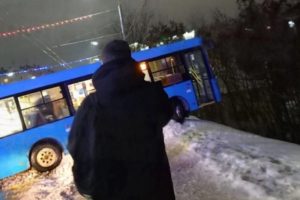 ДТП в Брянске: автобус едва не улетел в овраг Нижний Судок
