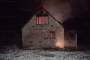 Пожар под Стародубом: сгорел жилой дом, жертв нет