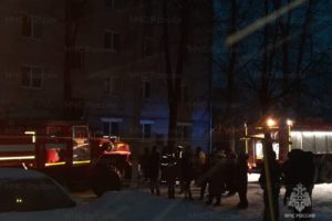 Смерть в пожаре: пожилой мужчина погиб в выгоревшей квартире в дятьковском посёлке Старь