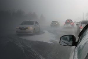 Сильный снегопад может в ближайшие сутки парализовать движение на автодорогах в Центре России и Поволжье – «Автодор»
