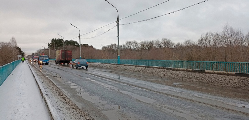Мост через Болву в Брянске будет заасфальтирован в этом году — городская прокуратура проследит