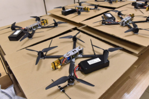«Всё для Победы»: региональный штаб ОНФ отправил на передовую 48 FPV-дронов