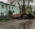 Съехавшая крыша в Фокино едва не убила ребёнка, собственники дома должны заплатить полмиллиона рублей