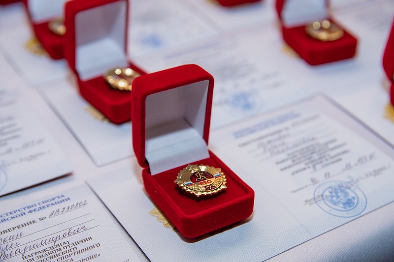 Золотой значок ГТО по итогам года получили более 11 тысяч сдавших нормативы в Брянской области