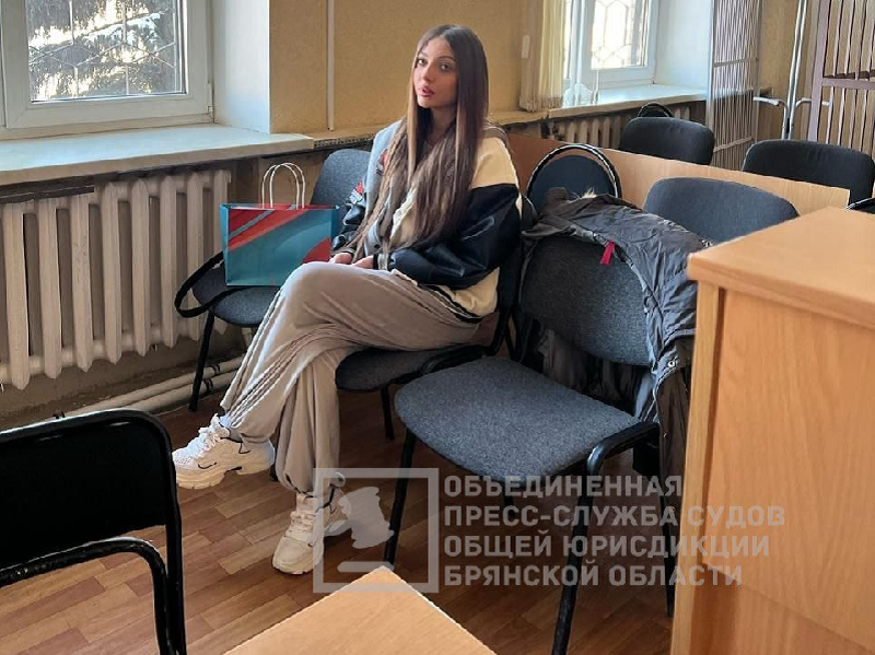 Брянское «дело о сожжении паспорта»: блогерше Евгении Хоффманн (Коревой) домашний арест продлён до 5 апреля