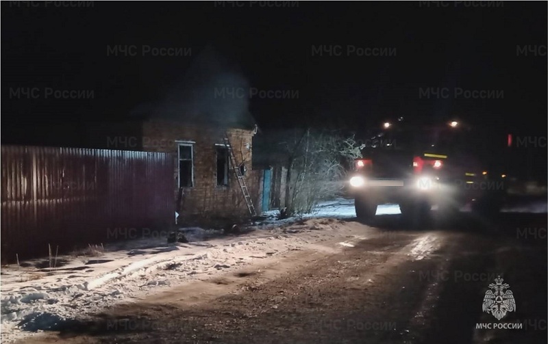Пожар в Новозыбкове: в сгоревшем дачном доме погиб мужчина
