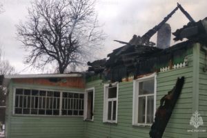 Пожар в Алтухово: горящий дом пожарные тушили два часа