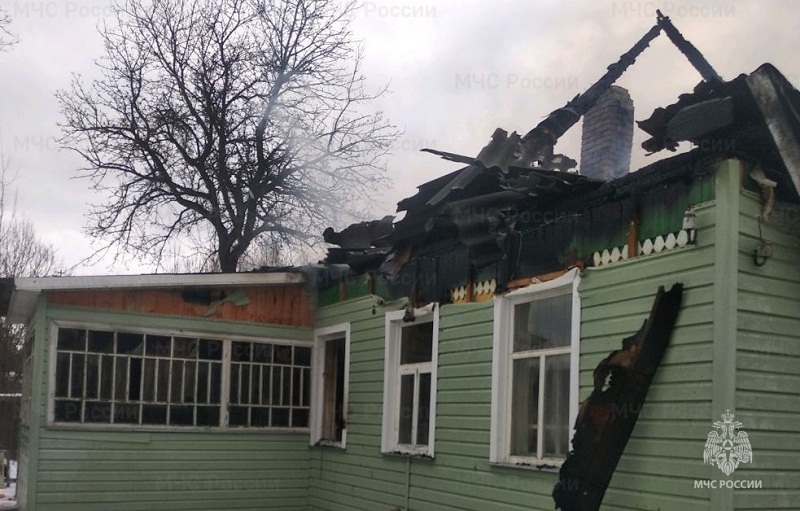 Пожар в Алтухово: горящий дом пожарные тушили два часа