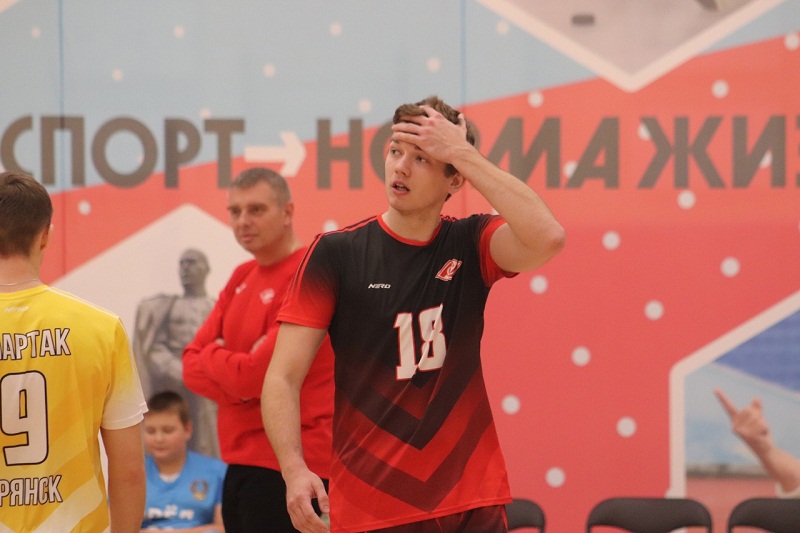 Брянские волейболисты отыграли первые туры четвертьфиналов первой лиги в Тамбове и Саратове