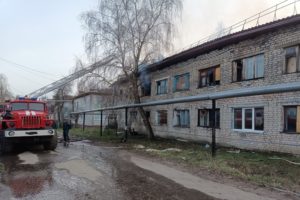 Проблемное общежитие горело в Дятьково, семь человек попали в больницу, одна женщина в реанимации