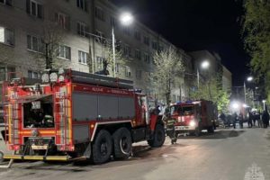 Пожар в студенческом общежитии в Брянске: выгорела комната, спасён человек, ещё 77 эвакуировались