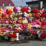 В Брянске к Пасхе и Радонице открылись площадки по торговле искусственными цветами