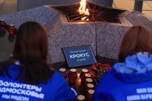 Россияне поминают погибших в «Крокус Сити Холле»: 30 апреля – 40-й день после трагедии