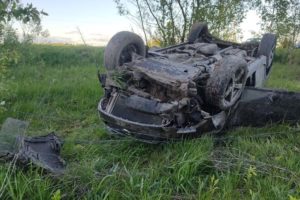 ДТП-перевёртыш под Почепом: иномарка опрокинулась в кювет, водитель погиб