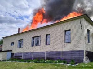 В Сураже сгорело здание районного центра соцобслуживания
