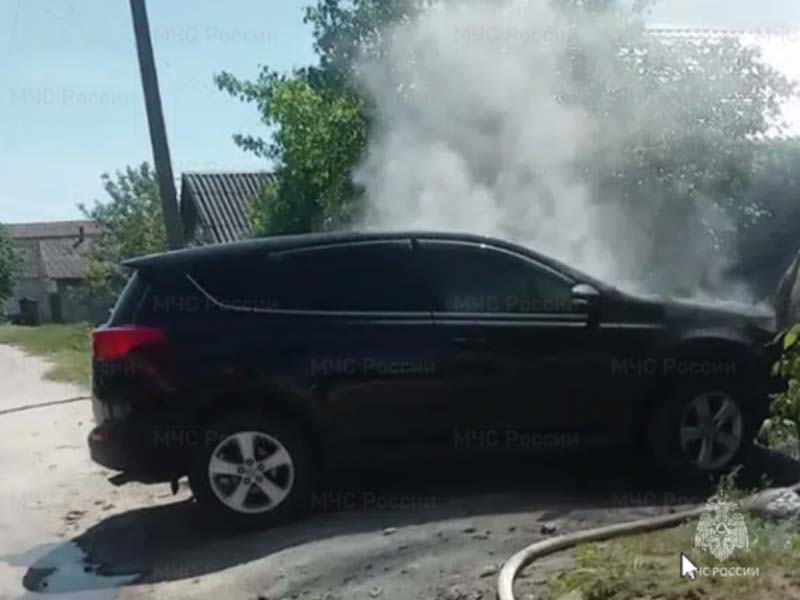 В Климово сгорел второй за двое суток автомобиль