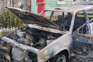 В селе под Стародубом сгорел автомобиль