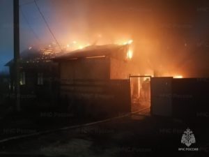 Пожар в Унечском районе: огнём уничтожен дом, жертв нет