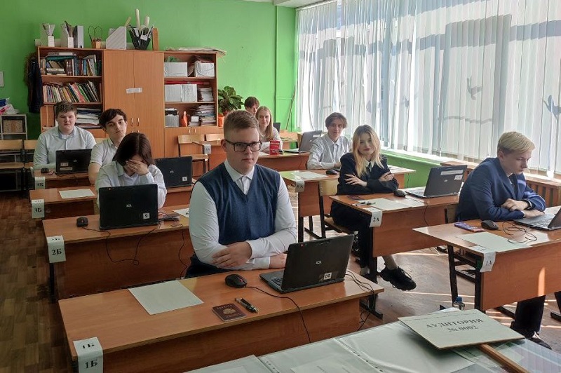 ОГЭ по выбору 27 мая в Брянской области сдавали 11 тыс. девятиклассников