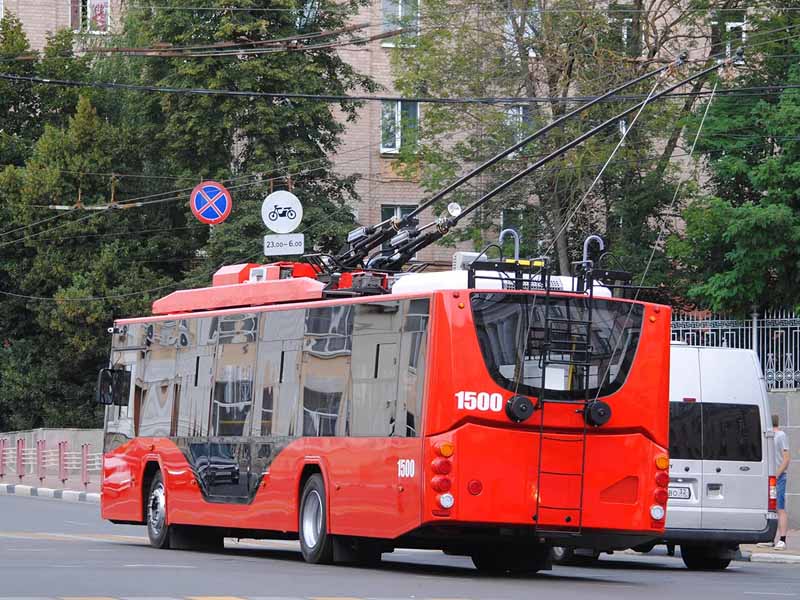 Улицы Урицкого и Красноармейскую в Брянске на несколько вечеров перекроют для движения троллейбусов