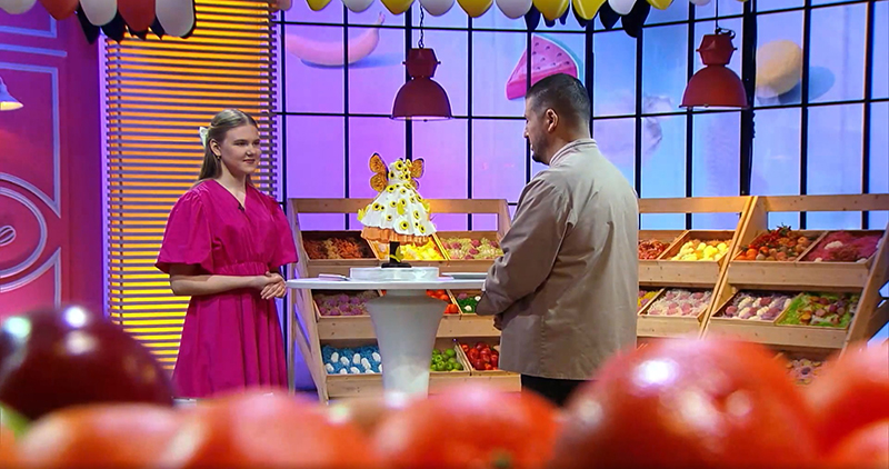 Юный кулинар из Брянска пришла в телешоу «Кондитер» с «Молочной девочкой»