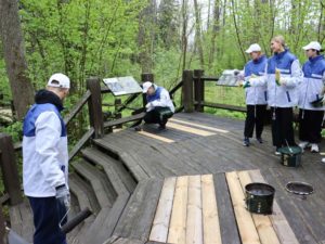 В заповеднике «Брянский лес» прошли первые в этом году волонтёрские выходные
