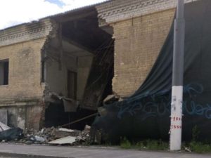 В Брянске начало рушиться историческое здание заводоуправления «Брянского Арсенала»