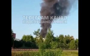 В Брянске на улице Фосфоритной сгорел автосервис