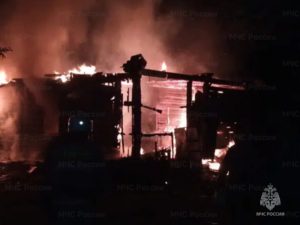 Пожар в Малом Полпино: огнём уничтожен частный дом