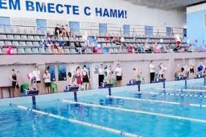 Кубок брянского губернатора по плаванию завоевали Артём Бородин и Полина Шевцова