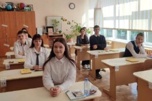 Девятиклассники брянских школ написали первый обязательный ОГЭ – по русскому языку