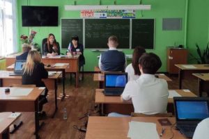 Более 5,2 тыс. брянских девятиклассников сдали ОГЭ по обществознанию, информатике и географии