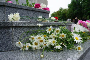 Пушкинский день в Брянске отметили традиционным чтением стихов у памятника поэту