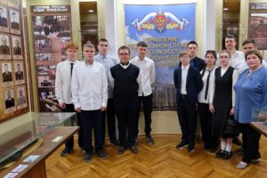 Брянские школьники отметили юбилей Юрия Андропова экскурсией в музей УФСБ