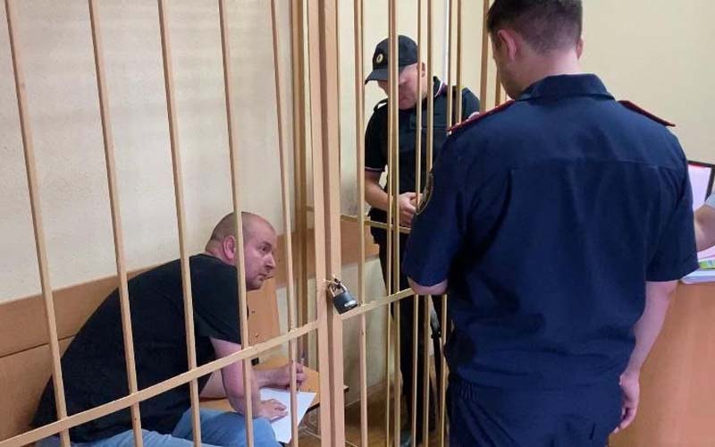 В Брянске арестован экс-глава «антикоррупционного» отделения полиции — за взятки и крышевание торговли контрафактом