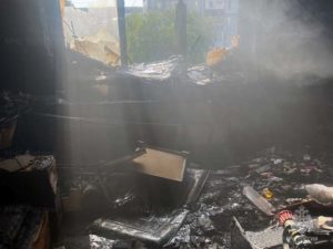 В Белых Берегах выгорела квартира, более 20 человек были эвакуированы