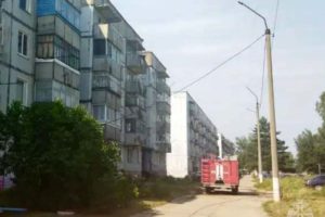 В Сеще под Дубровкой загорелся подъезд в многоэтажке