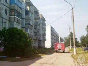В Сеще под Дубровкой загорелся подъезд в многоэтажке