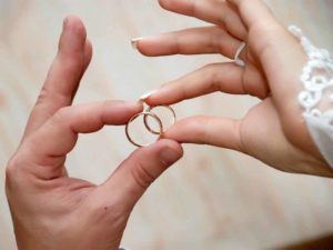 Брянские пары предпочитают жениться в августе — Брянскстат