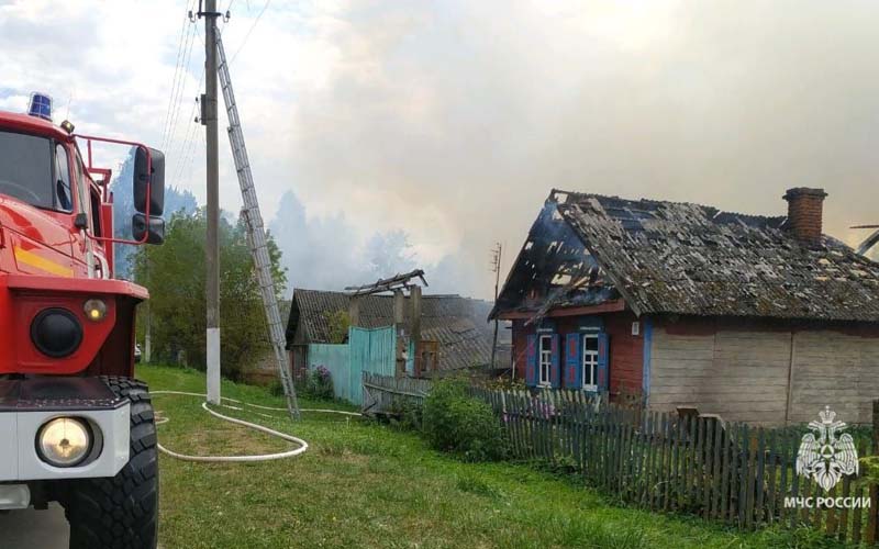 В деревне под Гордеевкой сгорел жилой дом, пострадавших нет