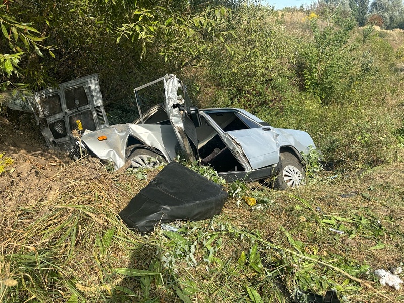 Подробности смертельной аварии под Севском: водитель погиб, женщина и ребёнок в реанимации, жертв может стать больше