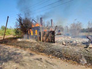 В селе под Красной Горой сгорело несколько домов, люди не пострадали